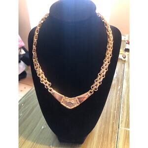 Unbranded Gold Tone EUC Vintage Necklace with Jaguar Pendant